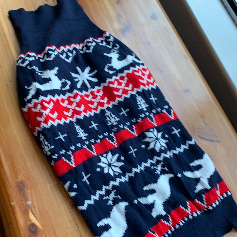 Christmas dog sweater nwot large approx 18"